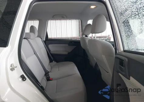 2017 Subaru Forester 2.5I z USA, uszkodzony, nr VIN JF2SJABC0HH513802